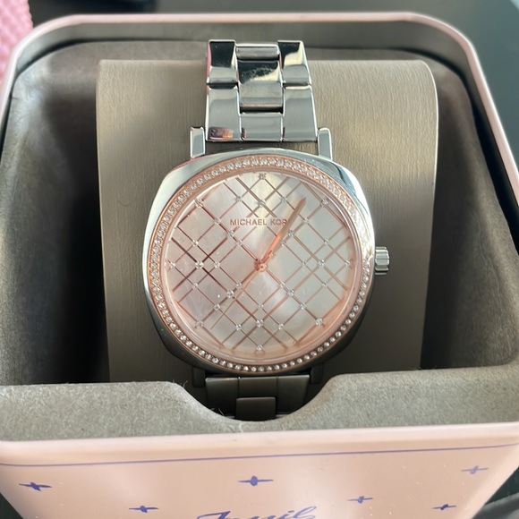 Mk silver watch with rose gold dial - Picture 3 of 3